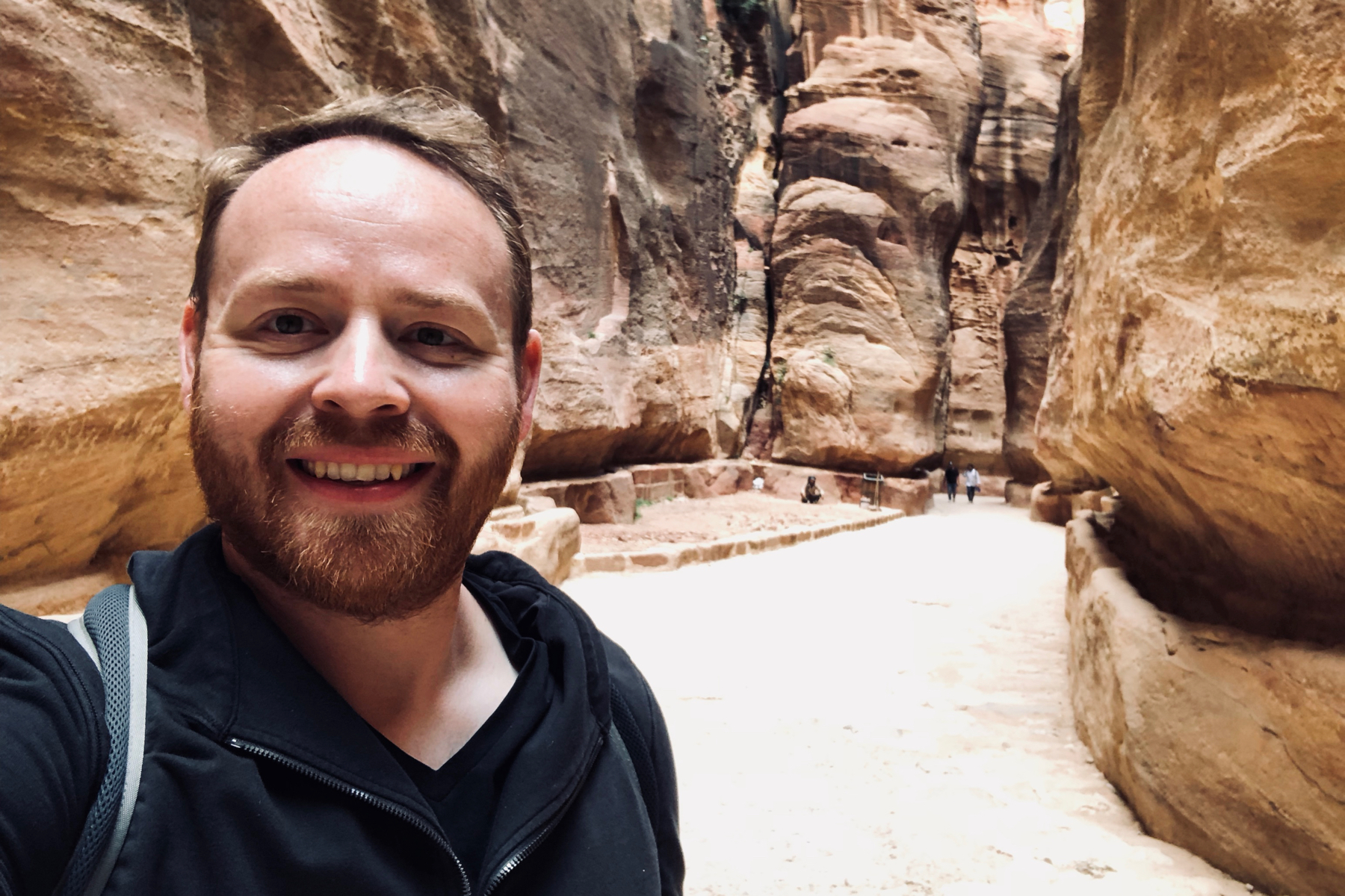 I take a selfie halfway down the Siiq on the way to The Treasury at Petra